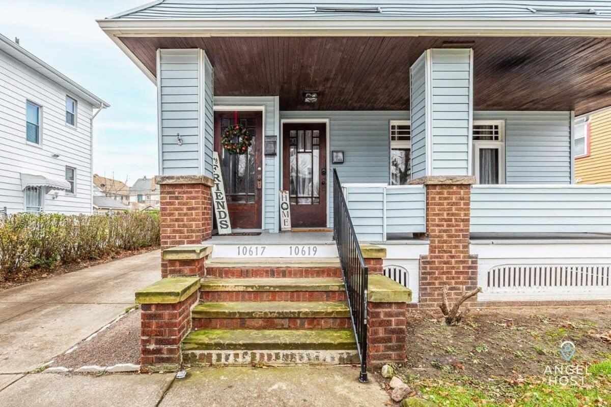 Beautifully Remodeled Duplex Apt In West Blvd Cleveland Extérieur photo