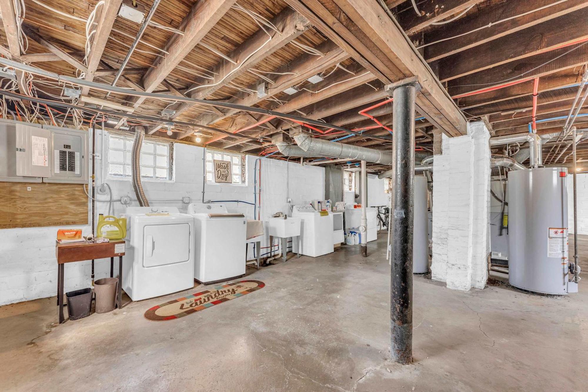 Beautifully Remodeled Duplex Apt In West Blvd Cleveland Extérieur photo
