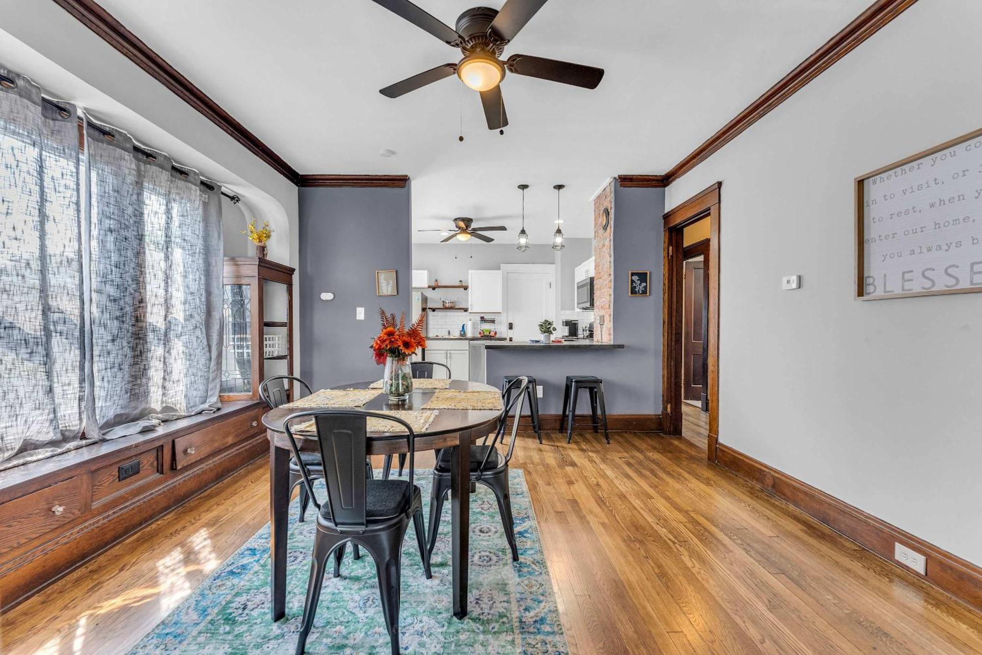 Beautifully Remodeled Duplex Apt In West Blvd Cleveland Extérieur photo