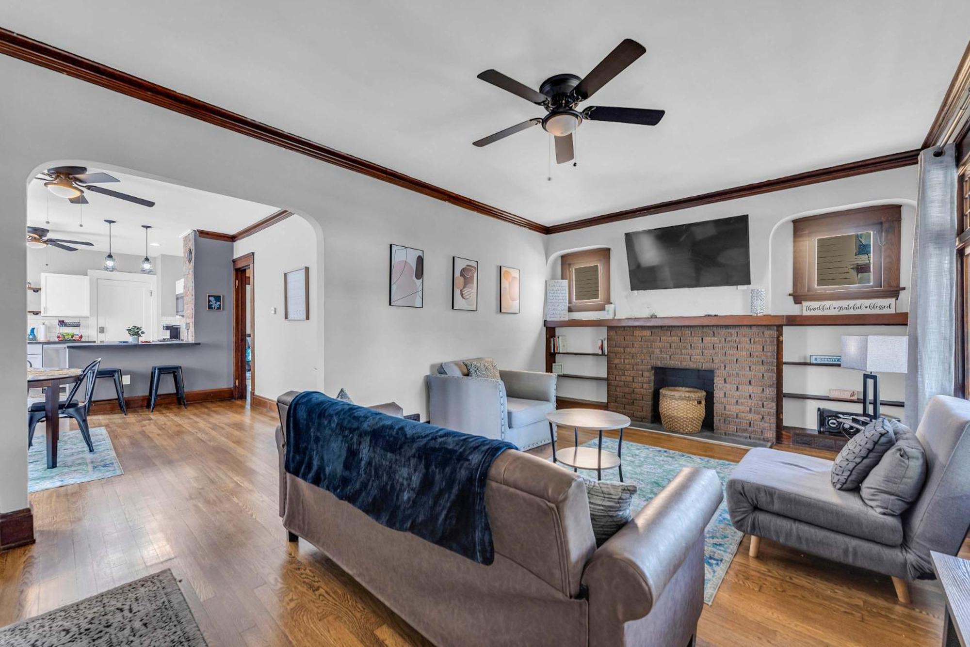 Beautifully Remodeled Duplex Apt In West Blvd Cleveland Extérieur photo