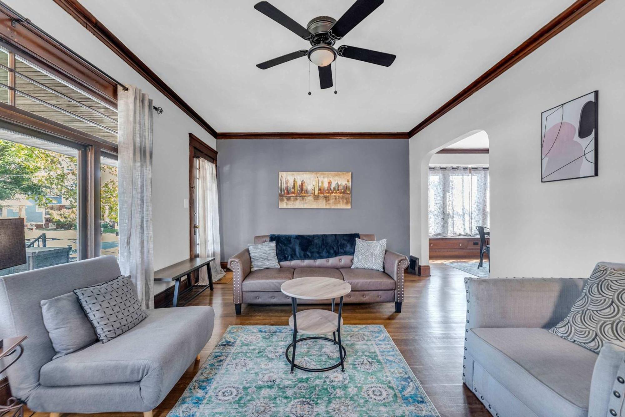 Beautifully Remodeled Duplex Apt In West Blvd Cleveland Extérieur photo
