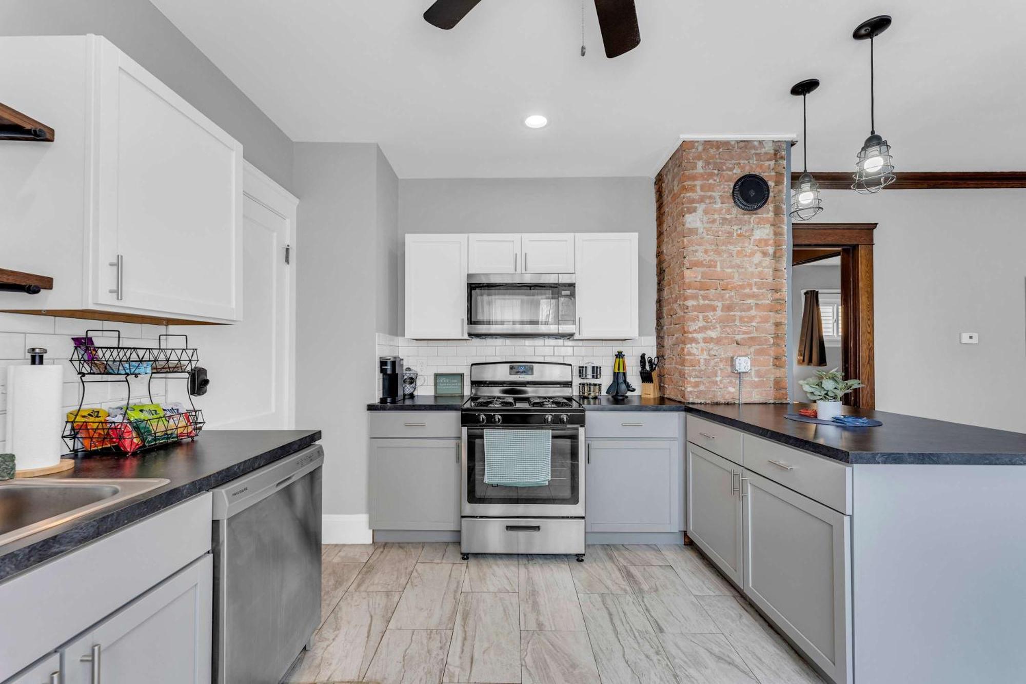 Beautifully Remodeled Duplex Apt In West Blvd Cleveland Extérieur photo